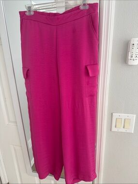 Counterparts Wide-Leg Cargo Pants in Fuchsia Pink